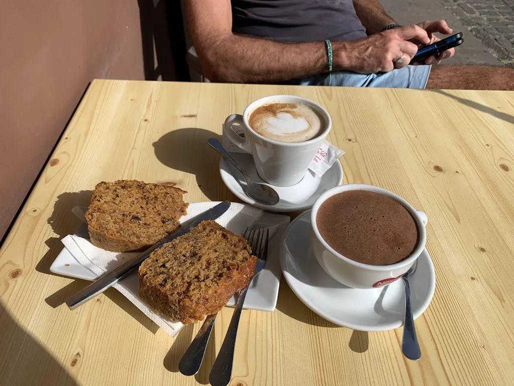 Sue Vogt-Skard_Bar La Luz_Los Silos_review