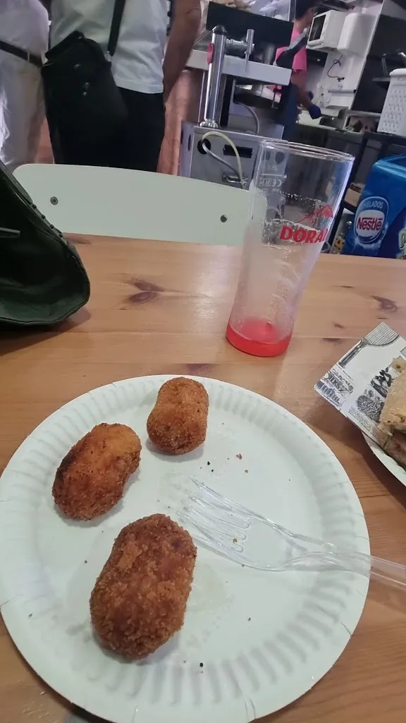 Gabriel Q Glez._Bar La Luz_Los Silos_review