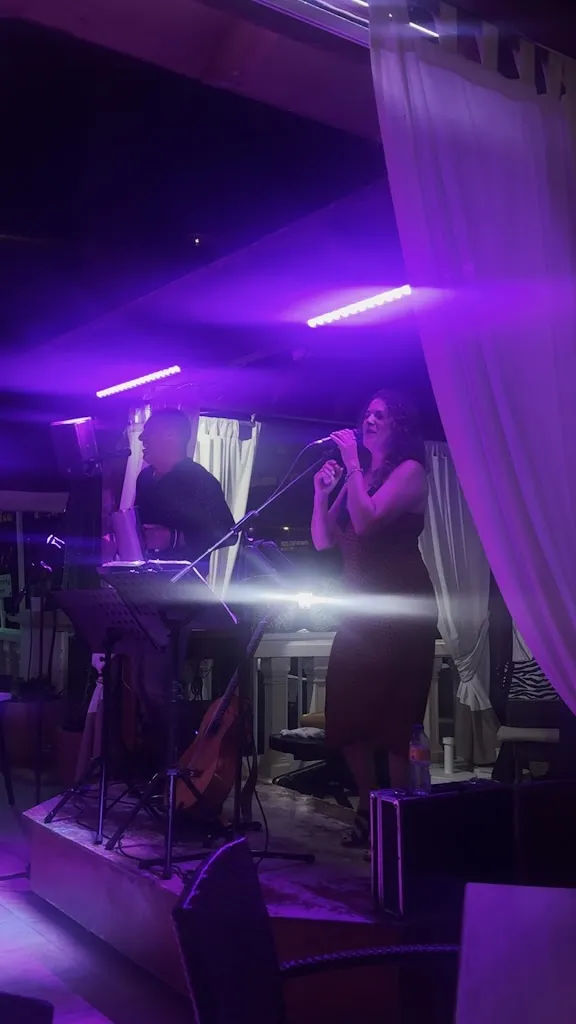 Anastasiia Kis_Tipsy Los Gigantes_Los Gigantes_review