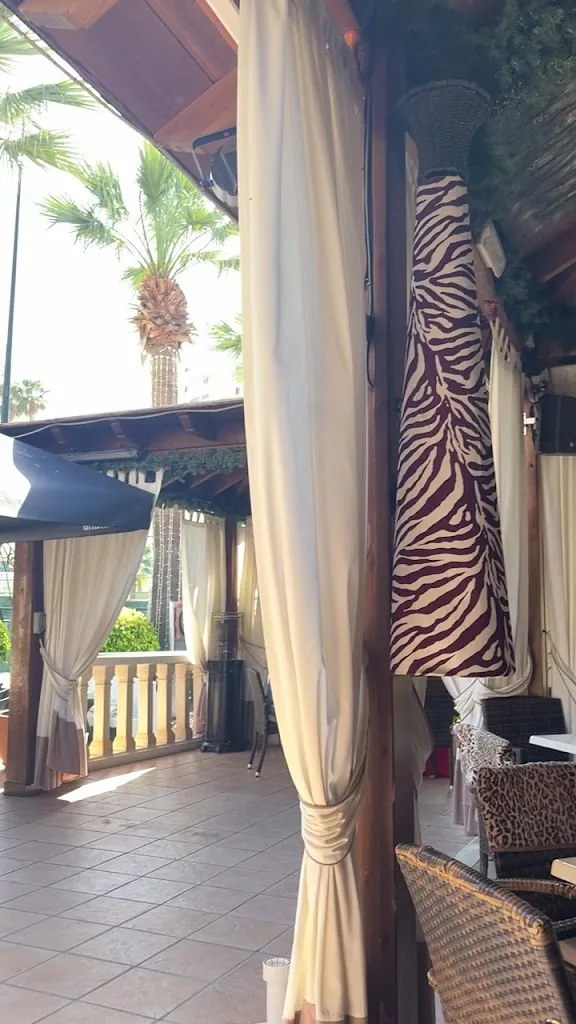 Tipsy Los Gigantes_Los Gigantes_slider_image_2