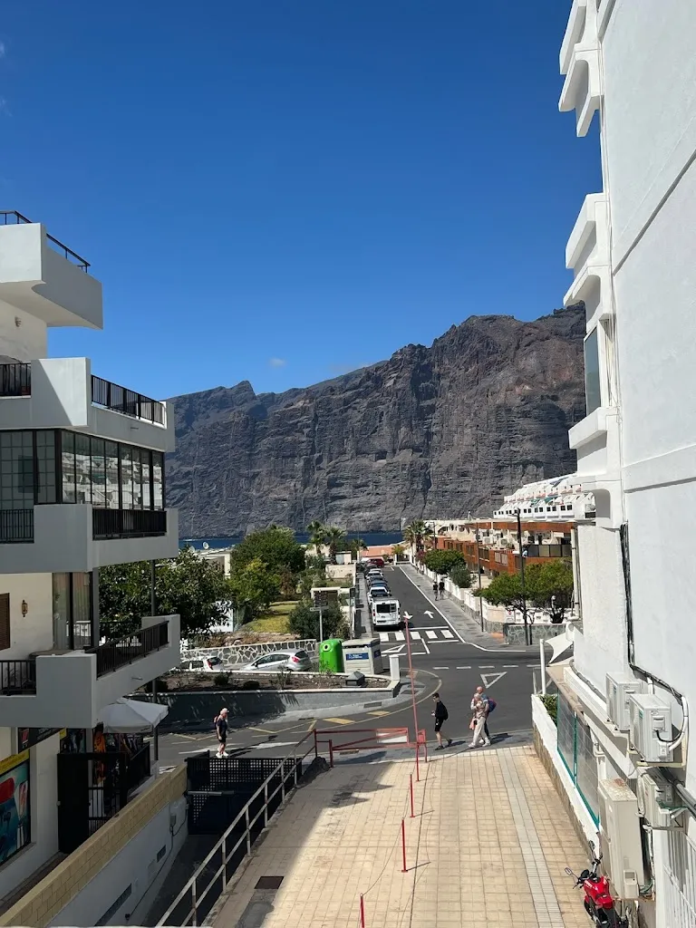 Stella Burtseva_Restaurante la Bodeguita_Los Gigantes_review