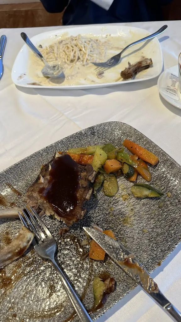 Arthur Isakov_Domingo Restaurant_Los Gigantes_review