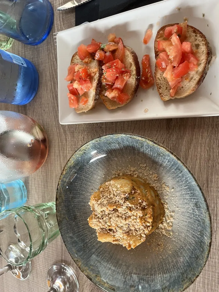 Gabriella Balogh_Restaurante Pizzeria Mamma Lucia_Los Gigantes_review