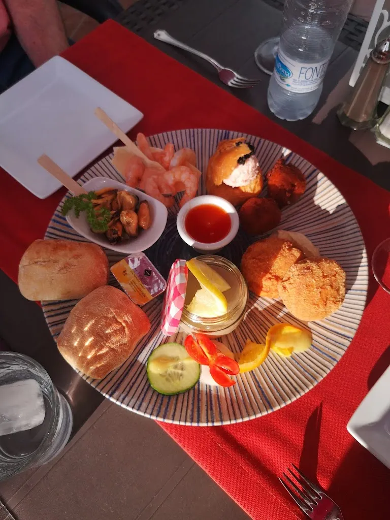 Charlie's Bistro los Gigantes_Los Gigantes_slider_image_2