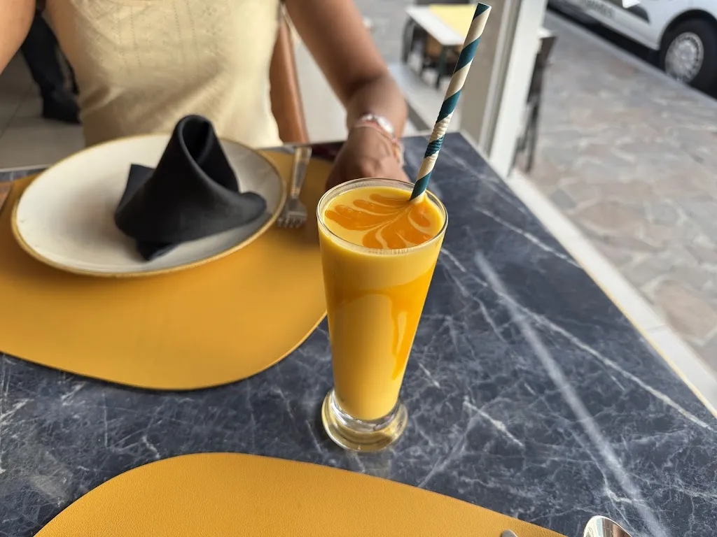 Sunil Mamtora_Delhi Darbar_Los Gigantes_review