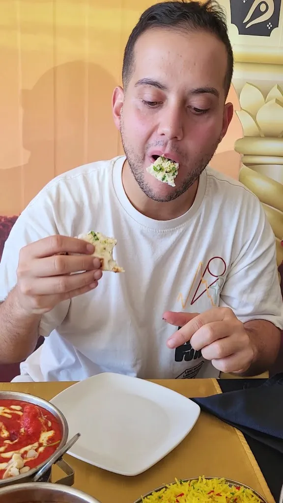 Delhi Darbar_Los Gigantes_slider_image_2