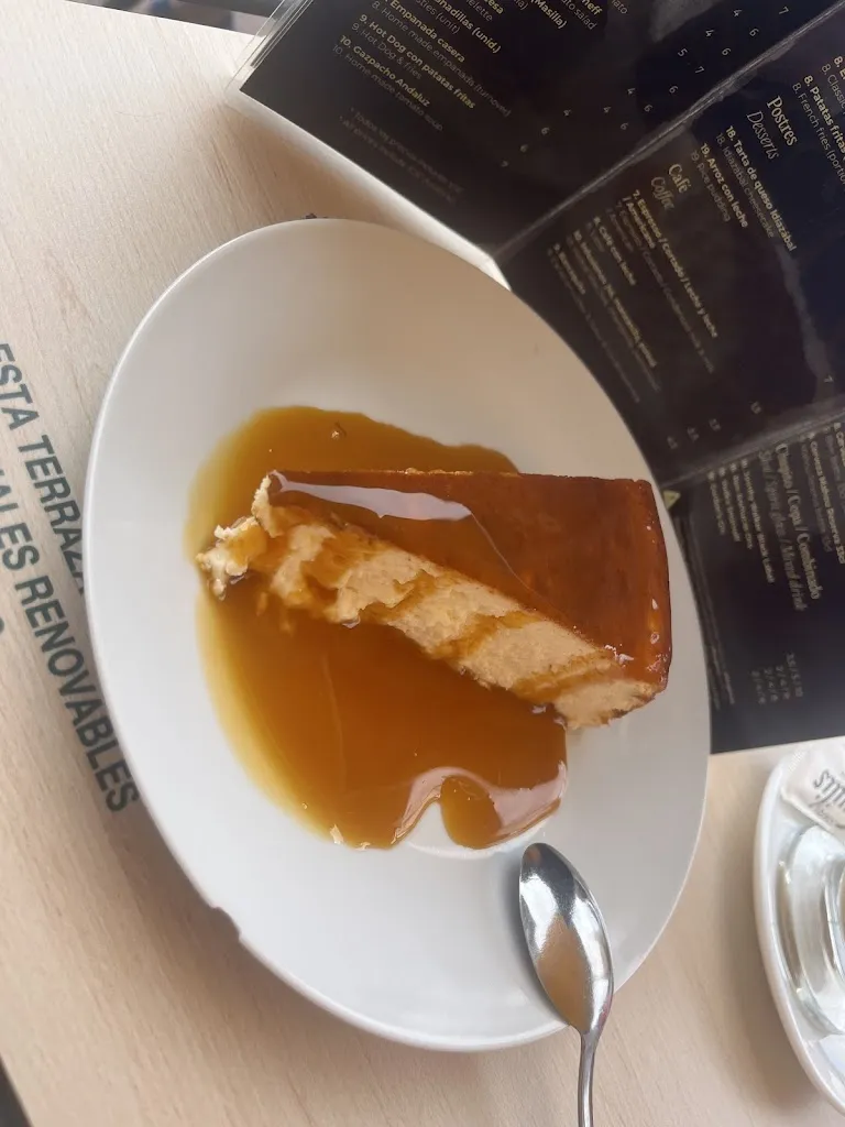 Shauna Gresty_THE GOLDEN COD_Los Gigantes_review