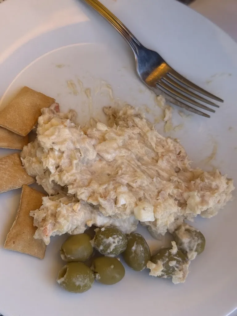 SALETA CEA_THE GOLDEN COD_Los Gigantes_review