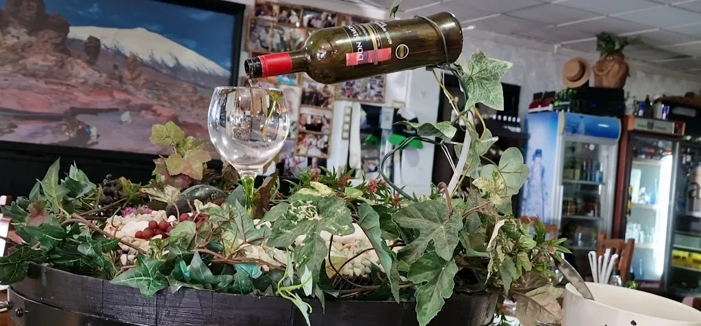 Restaurante El Mesón de Puerto Santiago S.L_Los Gigantes_slider_image_2