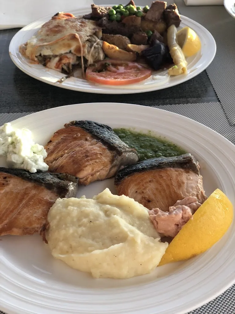 A K_Regency Restaurant_Los Gigantes_review