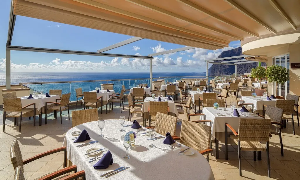 Regency Restaurant_Los Gigantes_slider_image_1