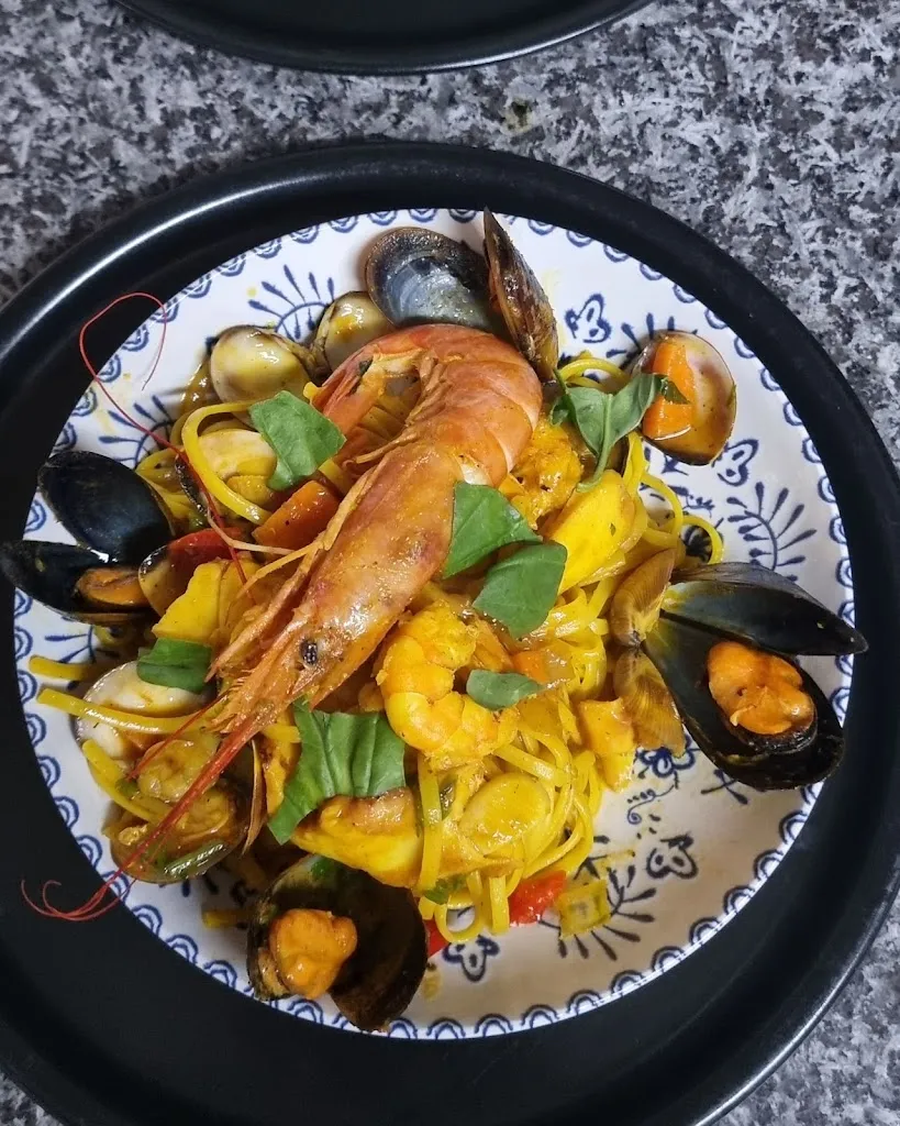 Maria Rosa_Los Gigantes_slider_image_3