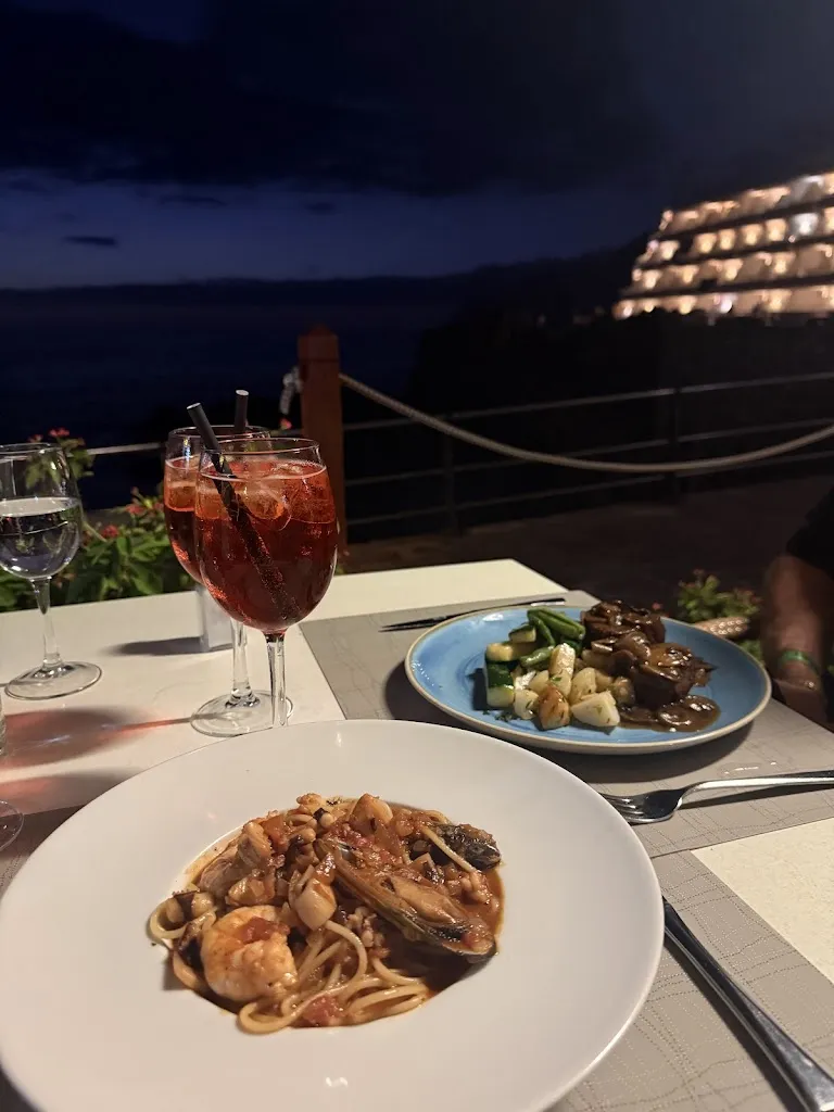 Patrycja Ludwisiak_Restaurante la Pérgola_Los Gigantes_review