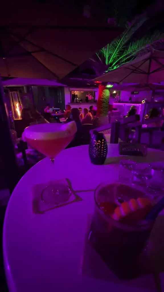 Terraza Jardin_Los Gigantes_slider_image_2