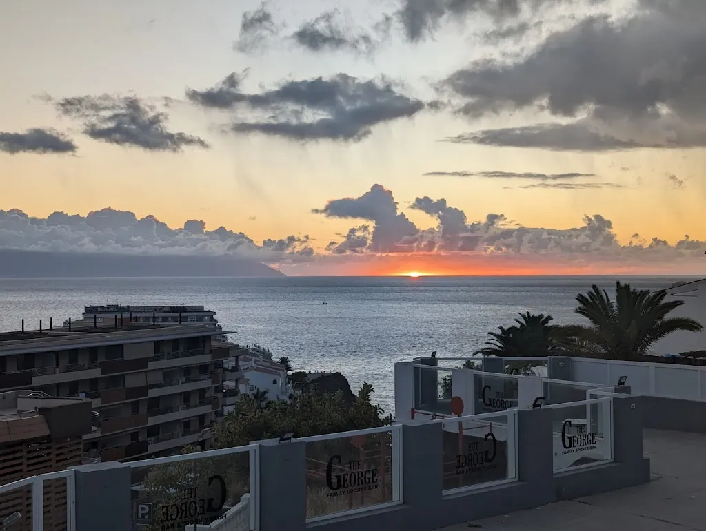 Las Rosa's - George's Bar & Restaurant_Los Gigantes_slider_image_3