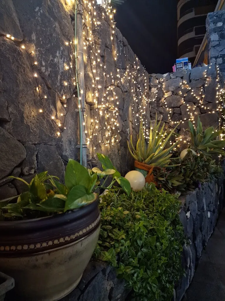 Louise Emily_Royal bar_Los Gigantes_review