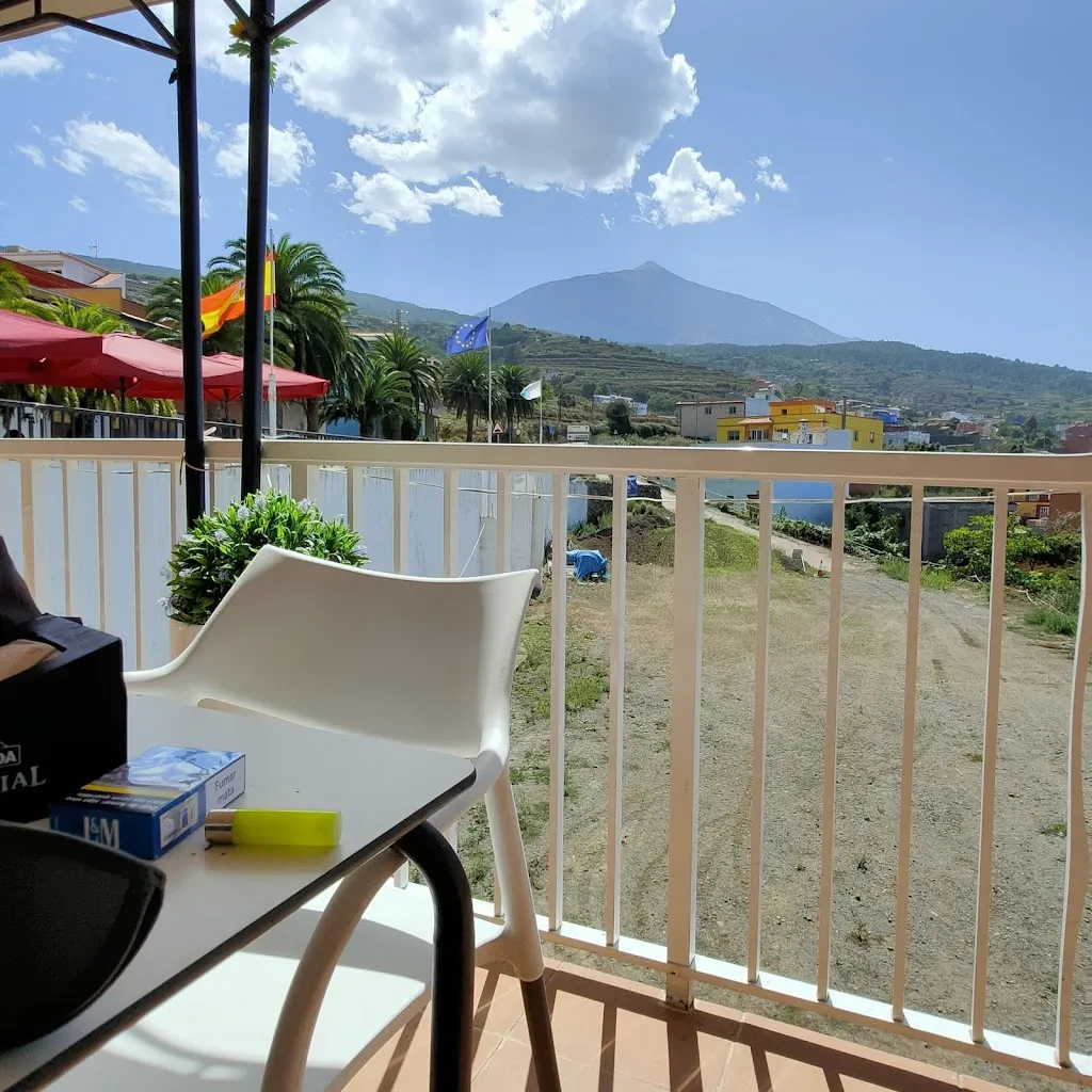 Glynn JR_La Trilla_Los Realejos_review