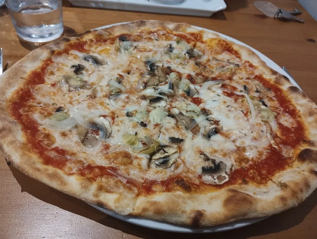 Sarah F_Pizzeria Cafetería La Toscana_Los Realejos_review