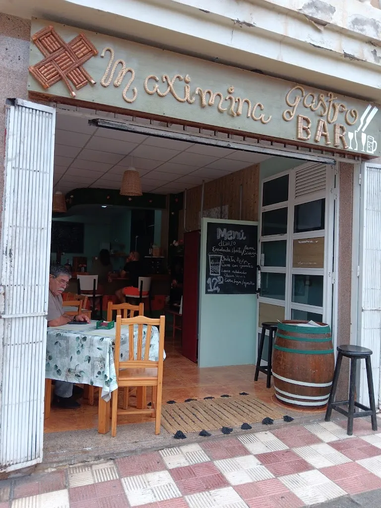 Maximina GastroBar restaurant in Los Realejos