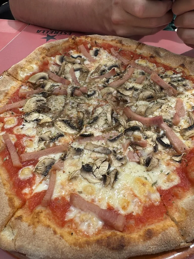 Elena Ustyantseva_Pizzería la Artesana_Los Realejos_review