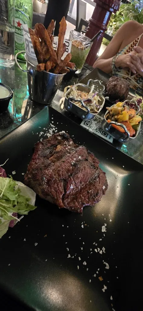 Shaun Edwards_West End Restaurant - Burguers and Steakhouse in Maspalomas_Maspalomas_review