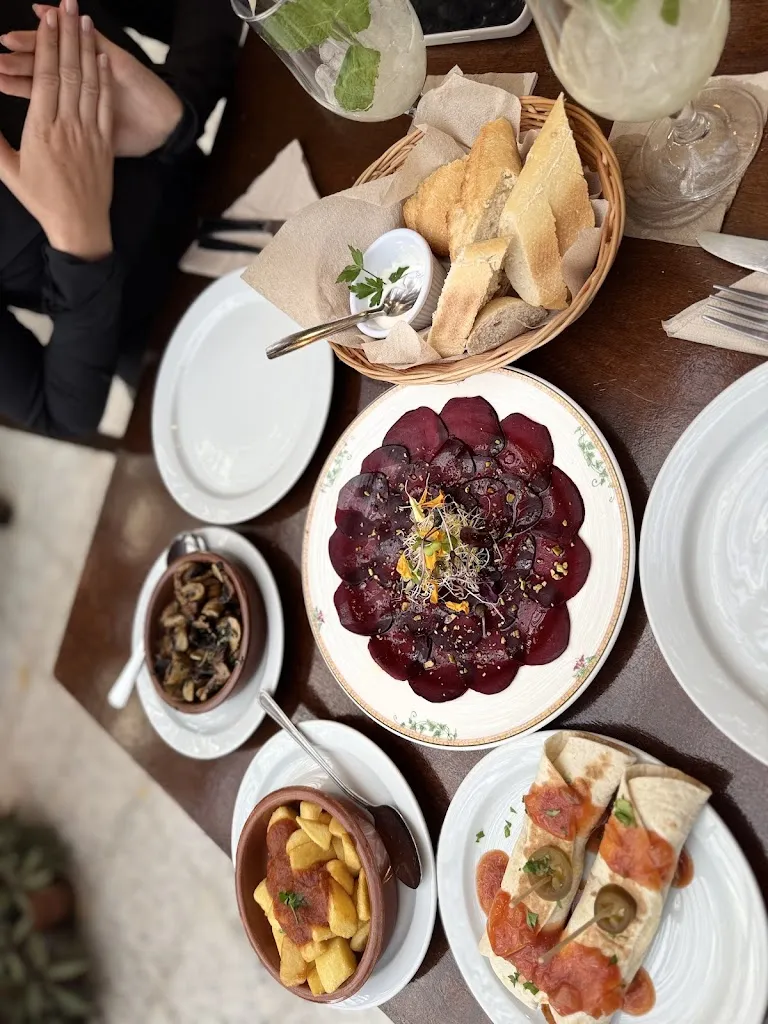 Celine Ihl_El Saloon_Maspalomas_recensione