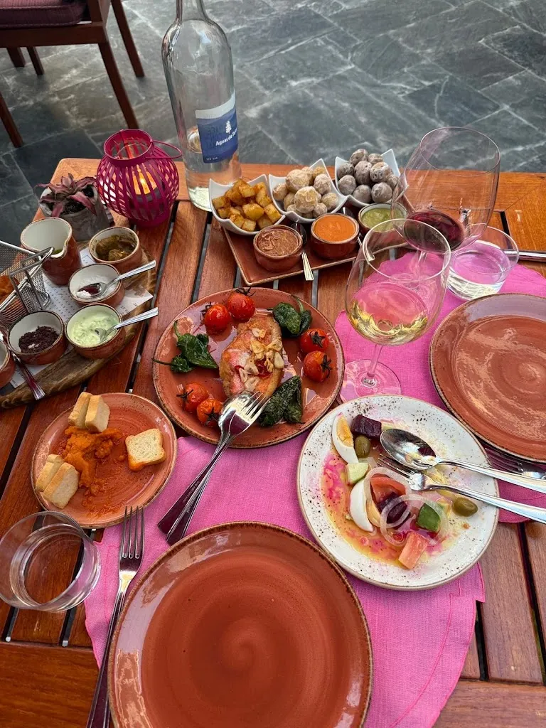 Cheryl W_Restaurante La Bodega_Maspalomas_review