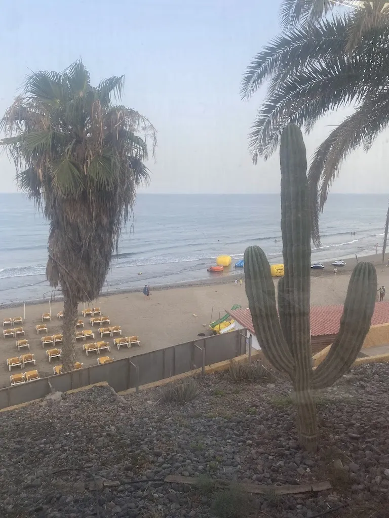 Paula J._Sunset Bay_Maspalomas_review