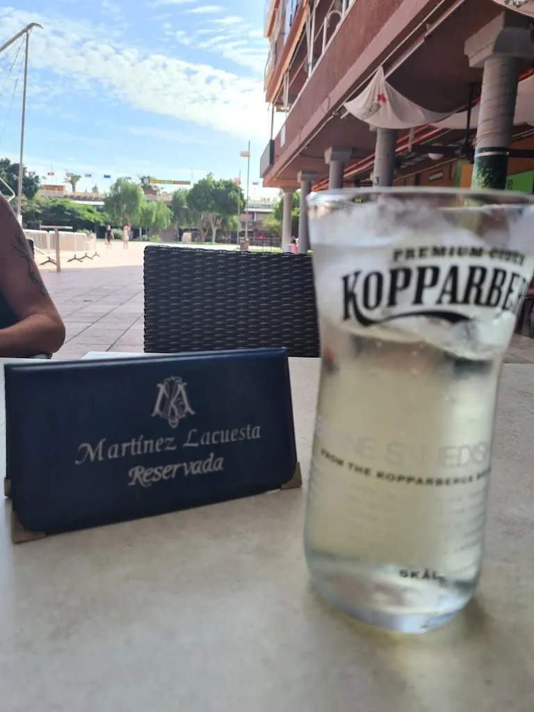 Nicholai Martin_Buddies Bar_Maspalomas_review