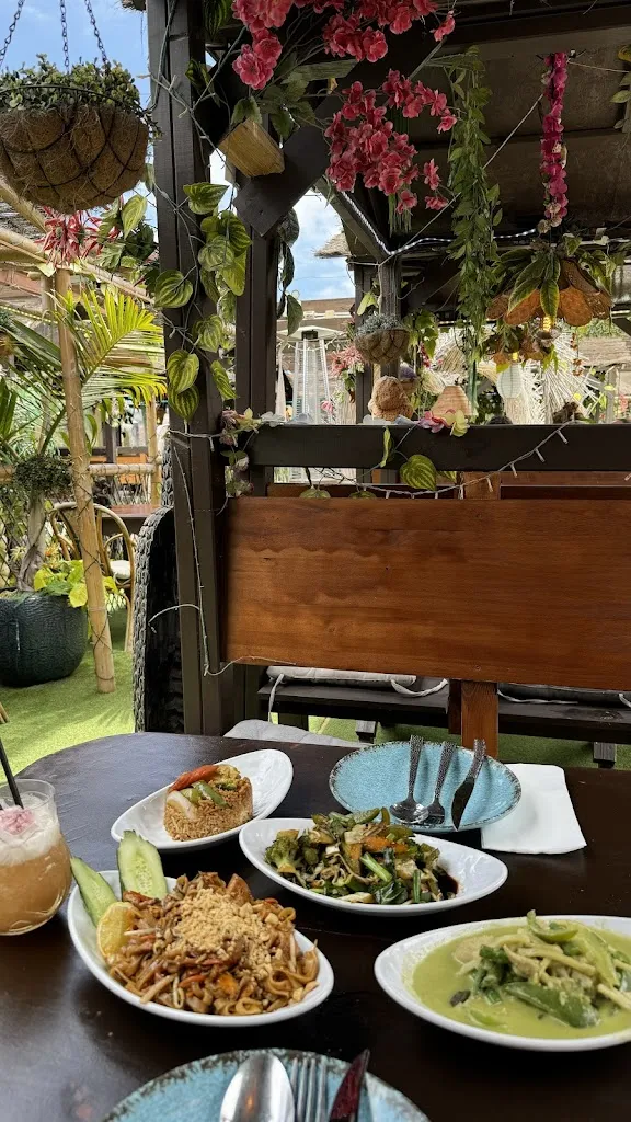 Jasmin Ma_SA•WAD•DEE Meloneras_Maspalomas_review