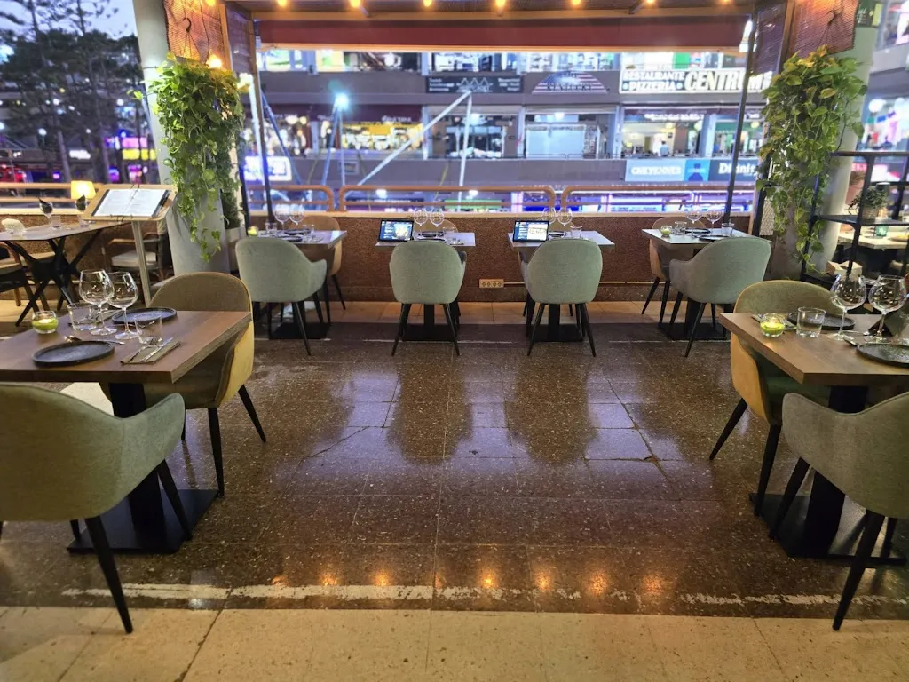 INSÓLITO BISTRÓ YUMBO Italian Restaurant_Maspalomas_slider_image_2