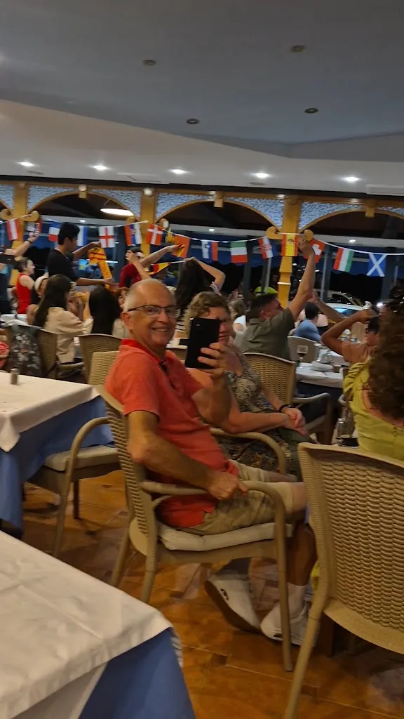 Gorro Blanco_Playa del Ingles_slider_image_2