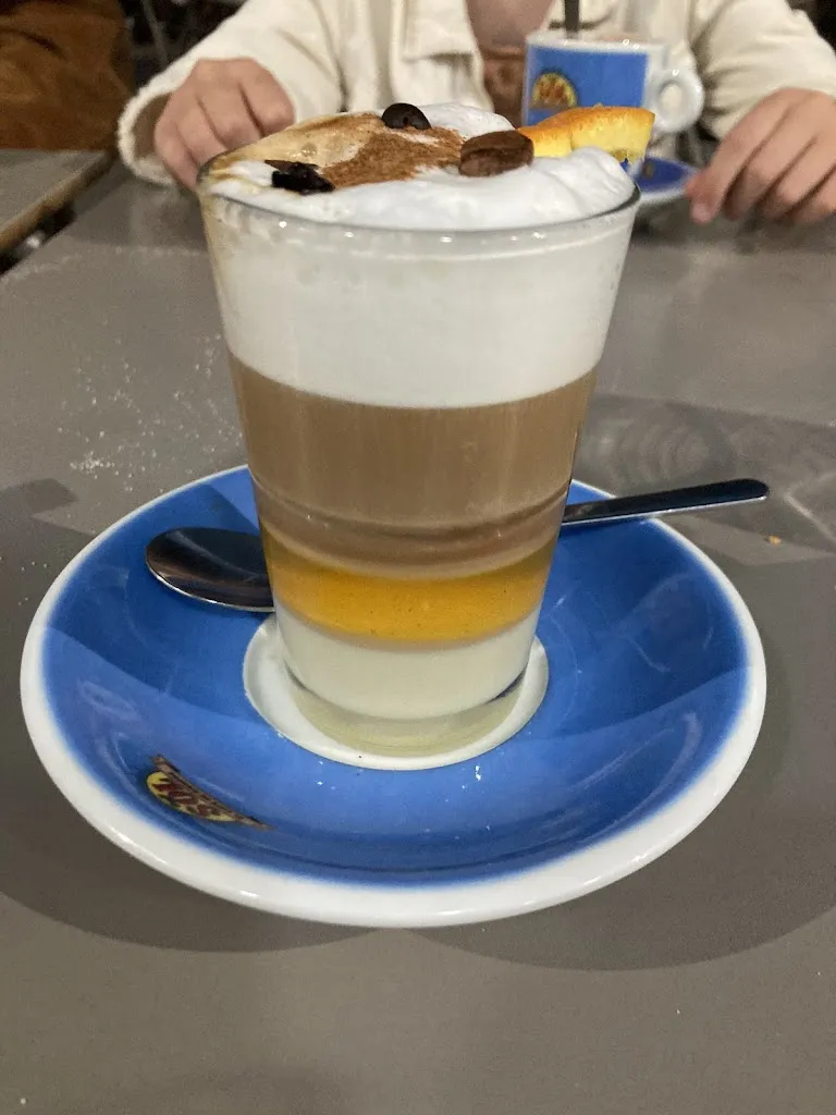 Rachel Scott_Restaurante Ctro. Socio Cultural El Marinero_Punta de Mujeres_review