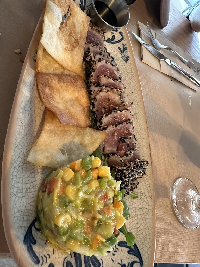 Emir Aydin_Bistro Bar Paprika Realejo_Realejo Alto_review