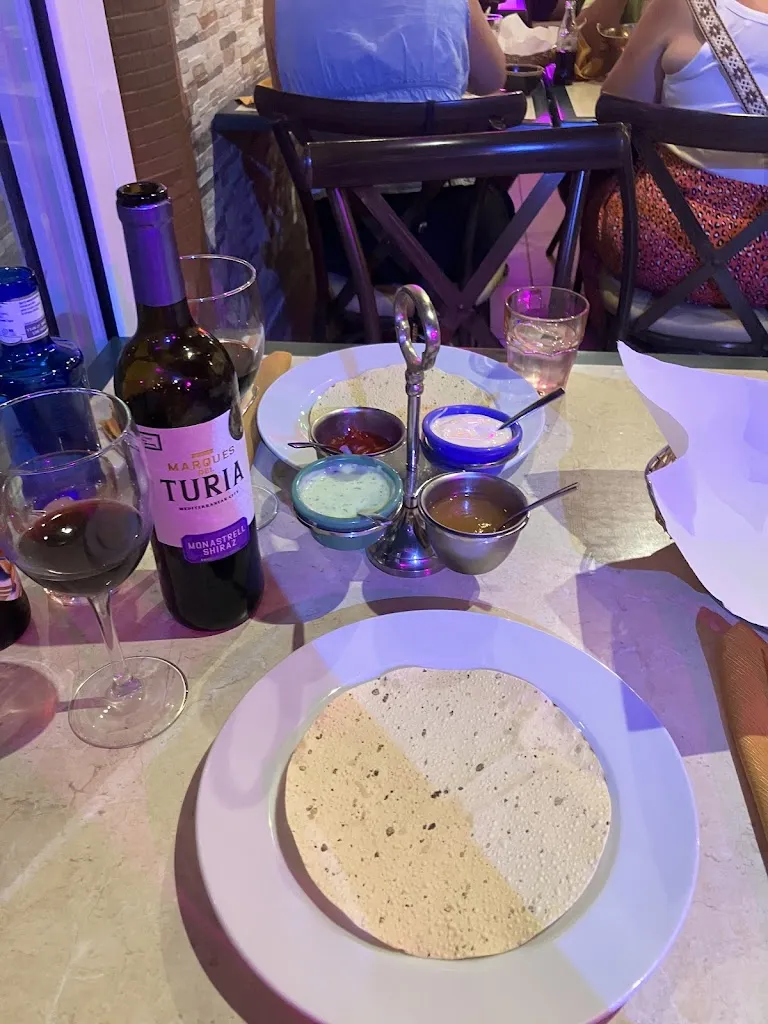 Zoe Galvin_Tandoori Hut - Las Americas_Playa de las Américas_avis