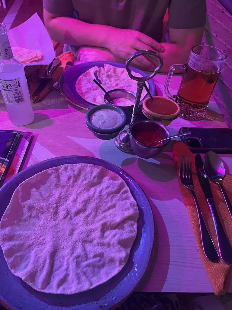 Sinead Leahy_Tandoori Hut - Las Americas_Playa de las Américas_avis