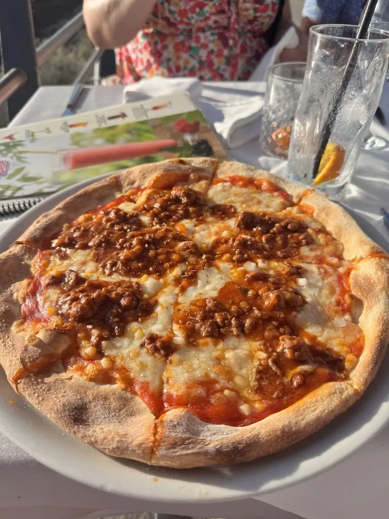 Destiny Holden_Aurora Restaurant_Playa de las Américas_review