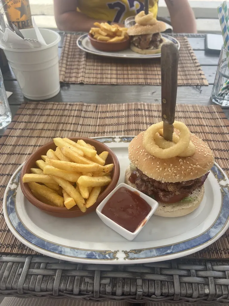 Chloe Court_The Cheeky Turtle_Playa de las Américas_review