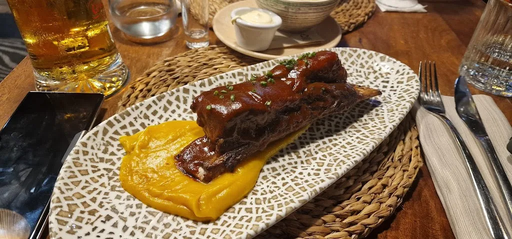 Ghisoiu Roxana_Savage Tenerife_Playa de las Américas_review