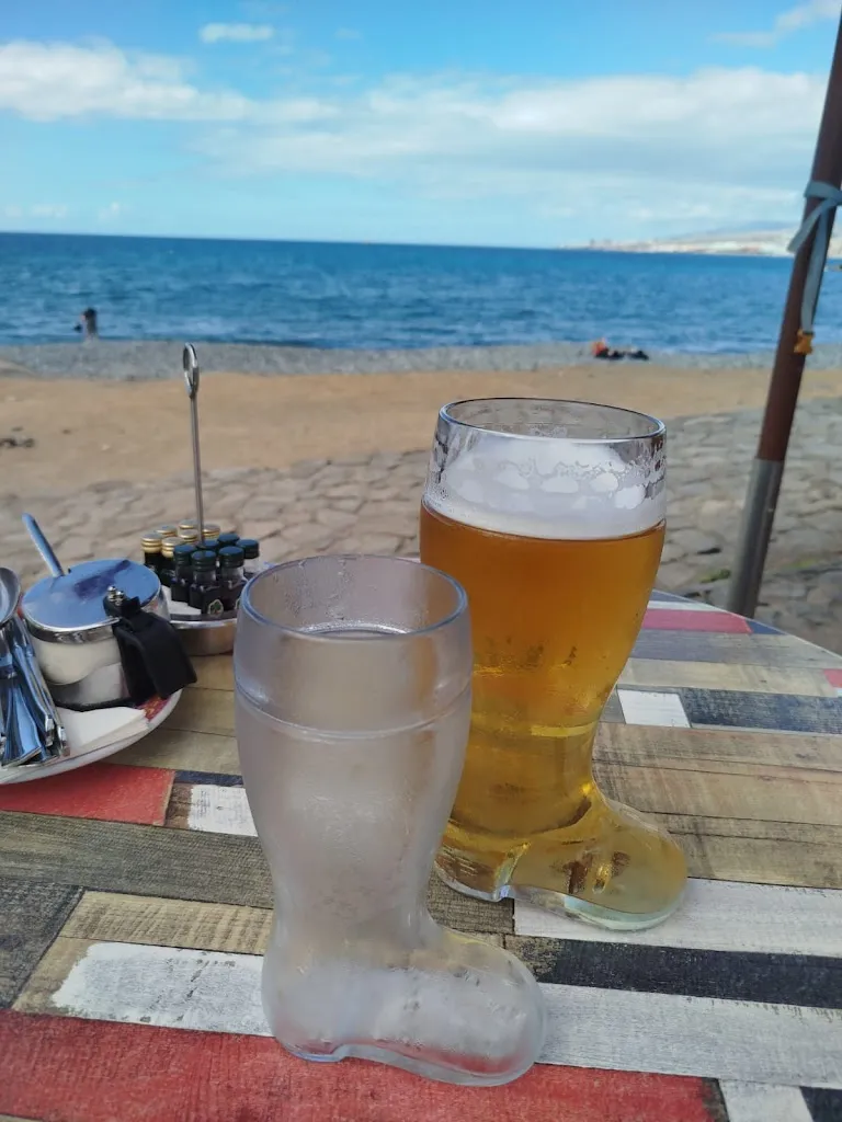 Víctor Hugo_Vilaflor_Playa de las Américas_review