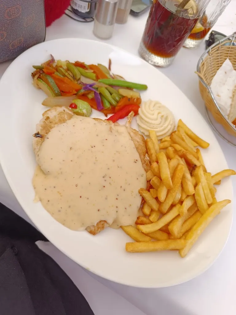 Valentina Banek_Romantico Restaurante_Playa de las Américas_review