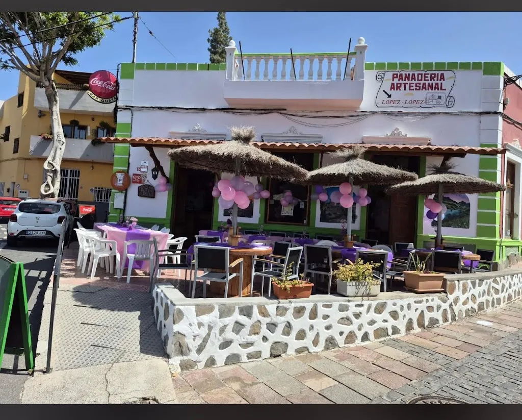 El guata grill restaurant in Santa Lucía
