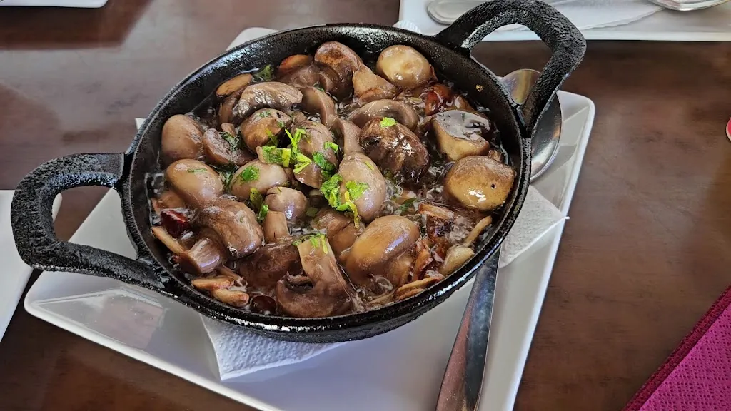 La Katedral_Playa Blanca_slider_image_2