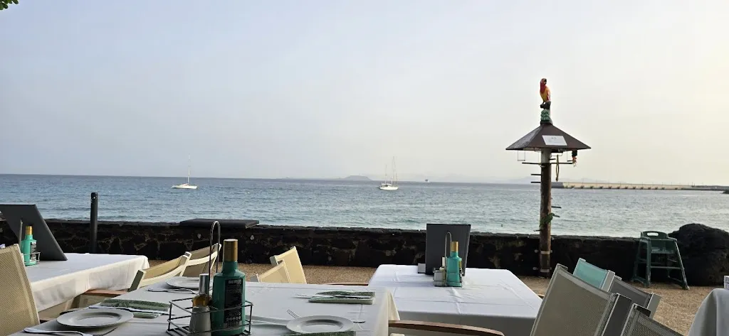 Restaurante Brisa Marina_Playa Blanca_slider_image_3