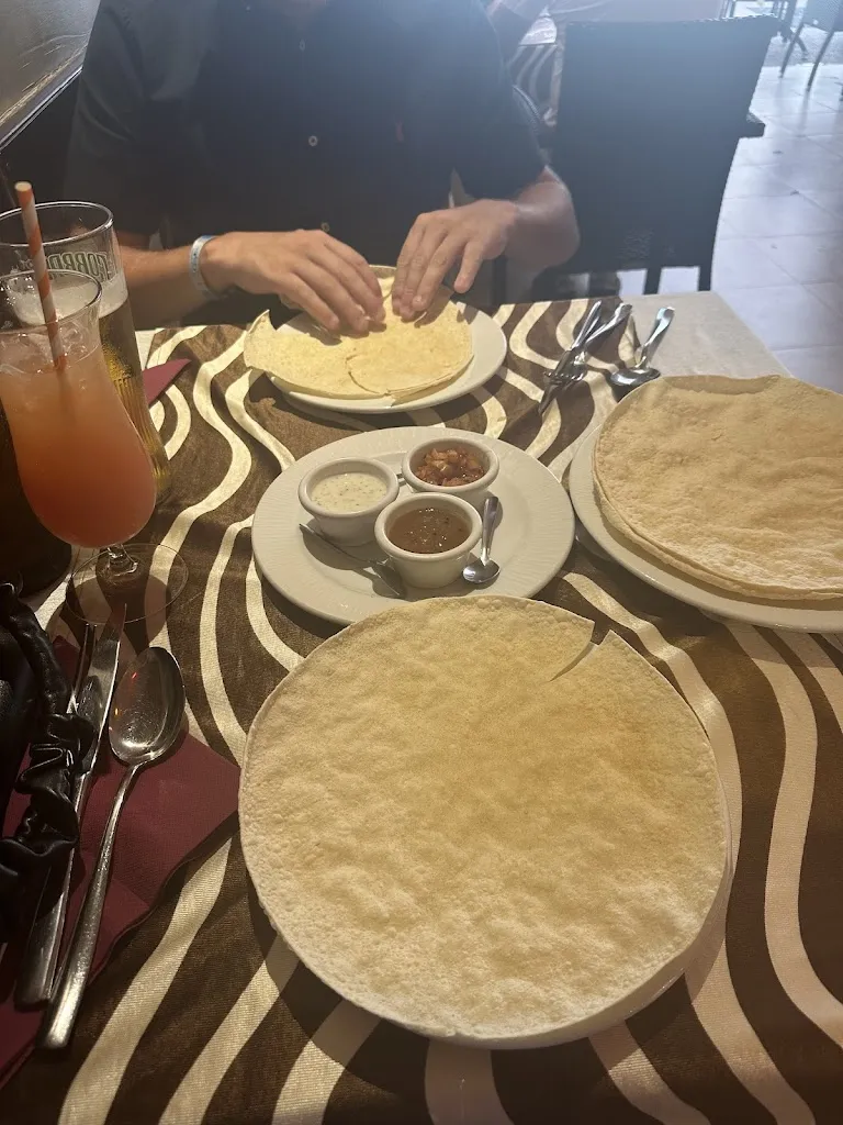 Milly Salmon_Imagine India Curry & Tandoori Grill Restaurant_Playa Blanca_review