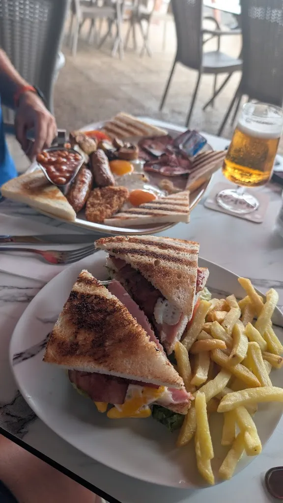 Magdalena Jackson_Isla Bonita_Playa Blanca_review