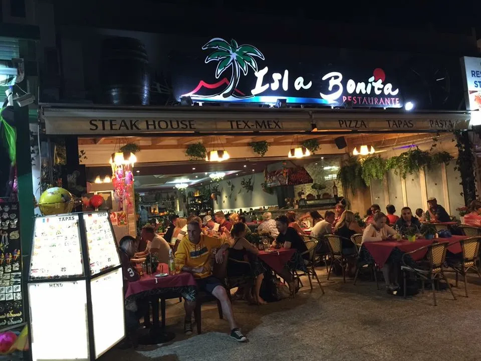 Isla Bonita restaurant in Playa Blanca