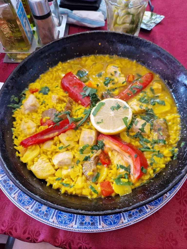 Cara Wills_Típico Canario_Playa Blanca_review