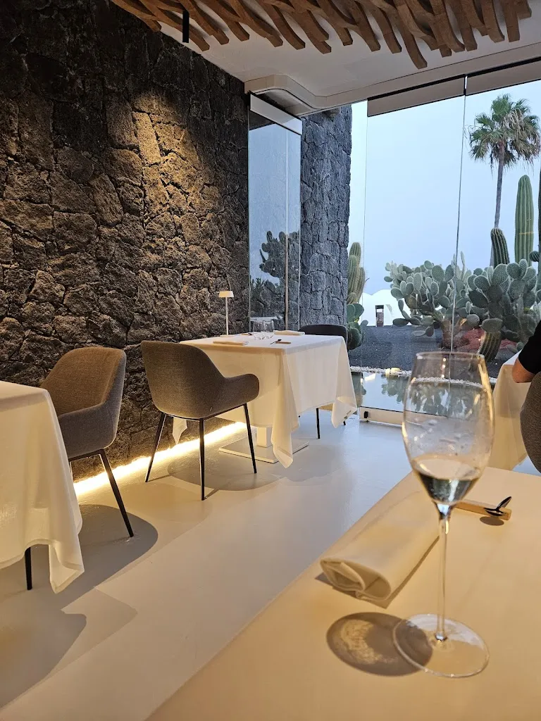 Kamezí Restaurant_Playa Blanca_slider_image_3