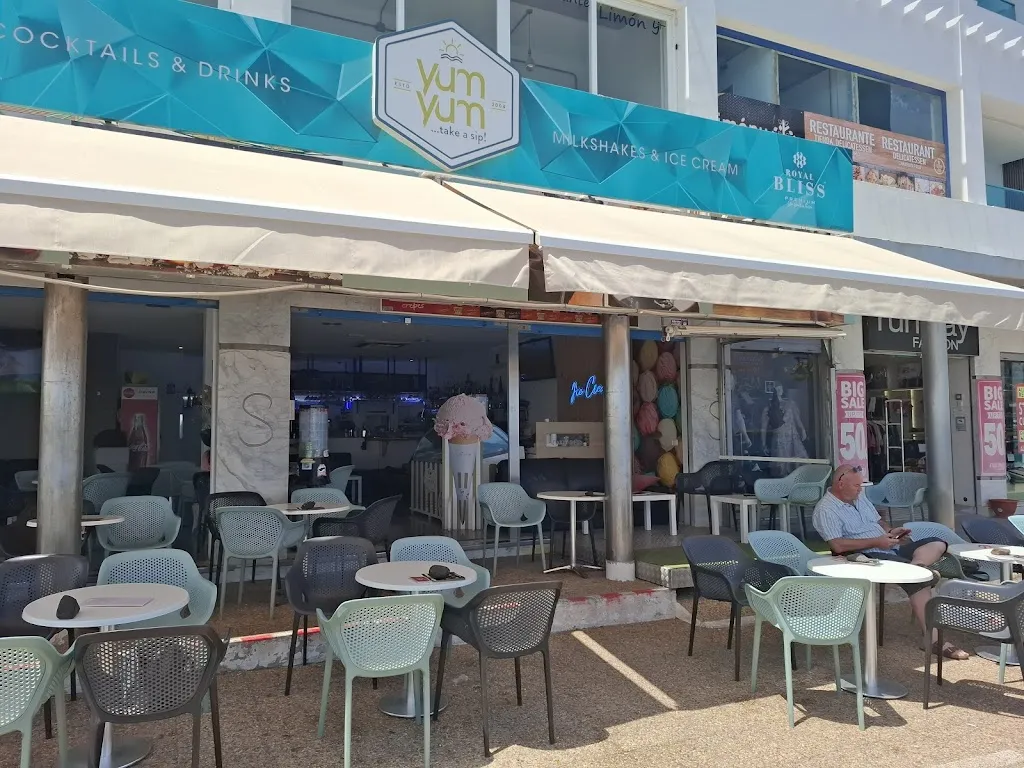 Yum Yum_Playa Blanca_slider_image_1